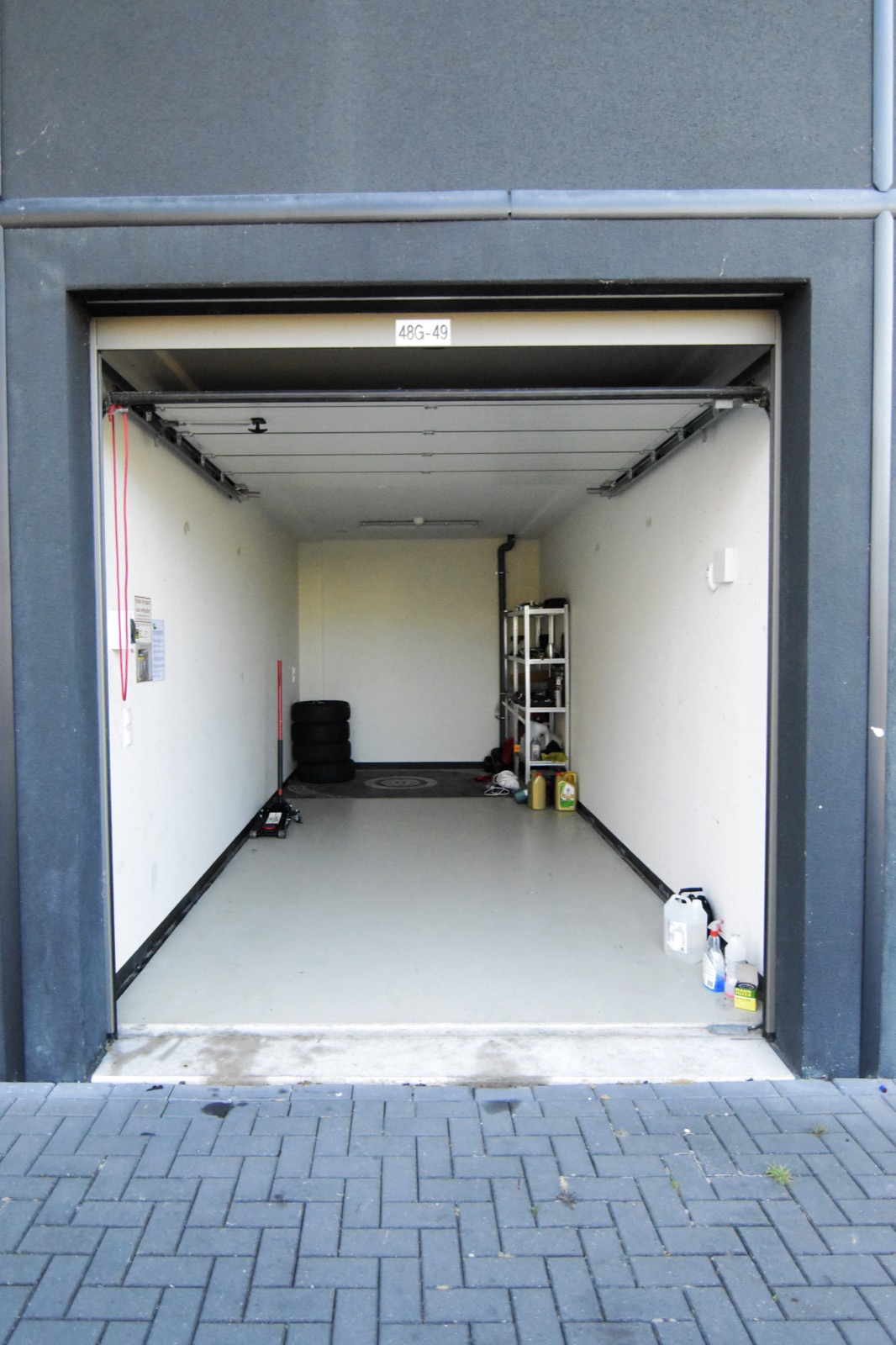 Garagebox Transistorstraat 48 G49 in Almere, foto 1 van 18